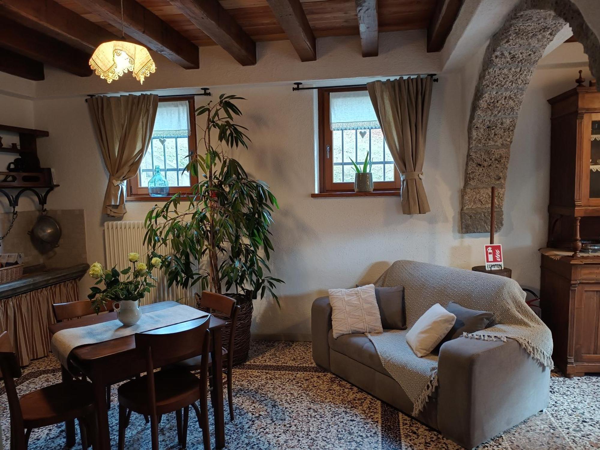 La Farie Bed & Breakfast Mediis Exterior photo