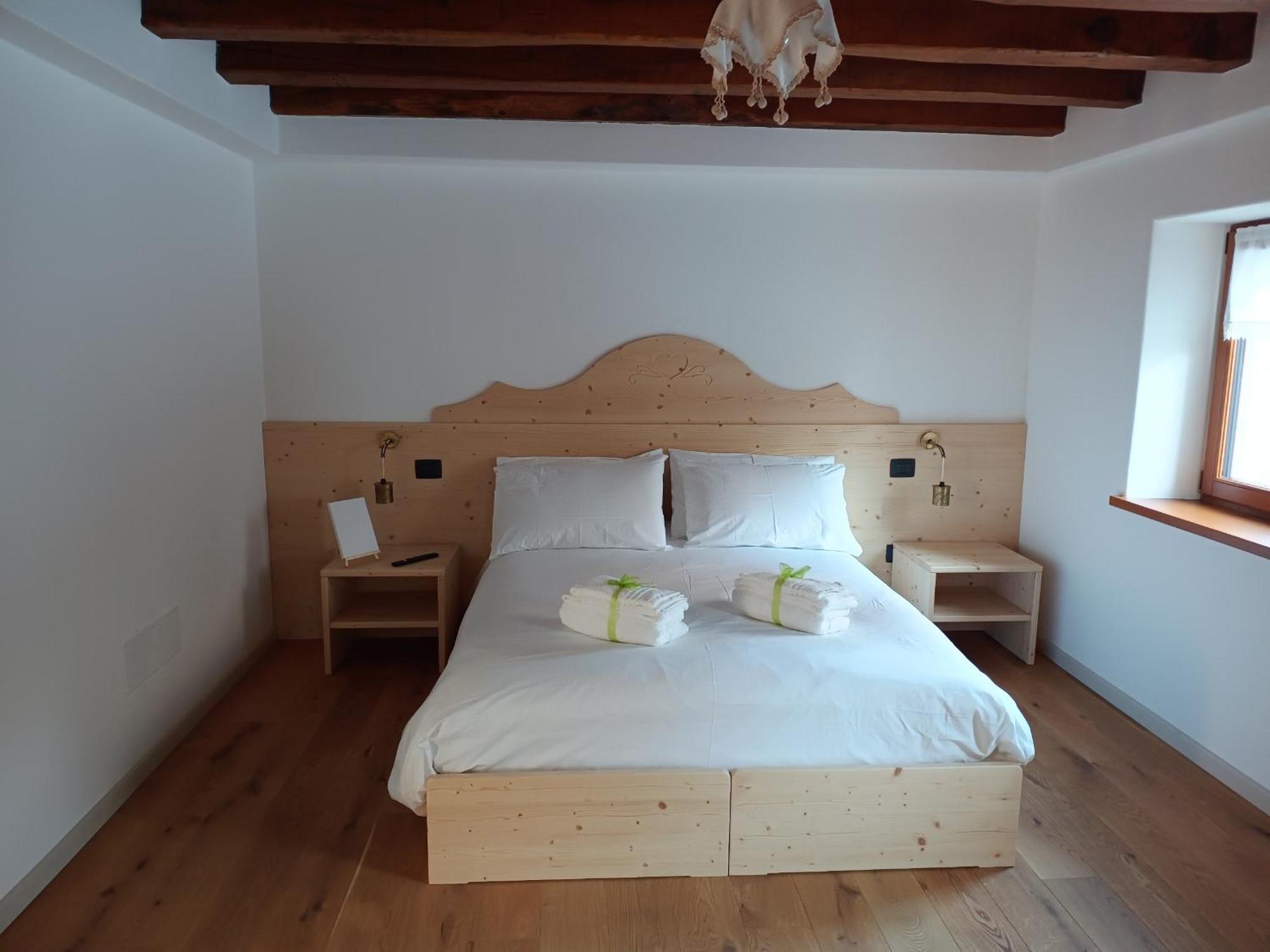 La Farie Bed & Breakfast Mediis Exterior photo