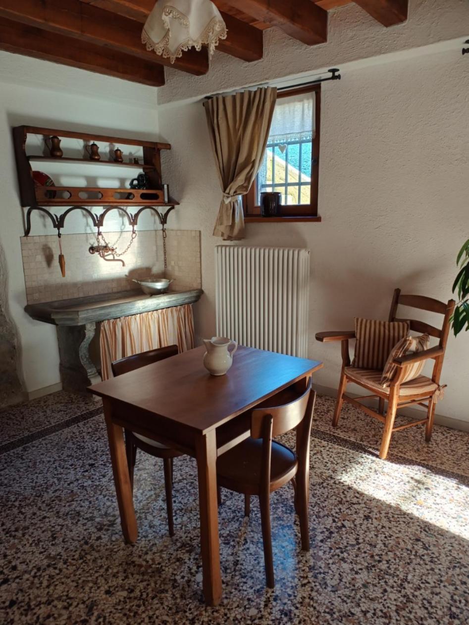 La Farie Bed & Breakfast Mediis Exterior photo